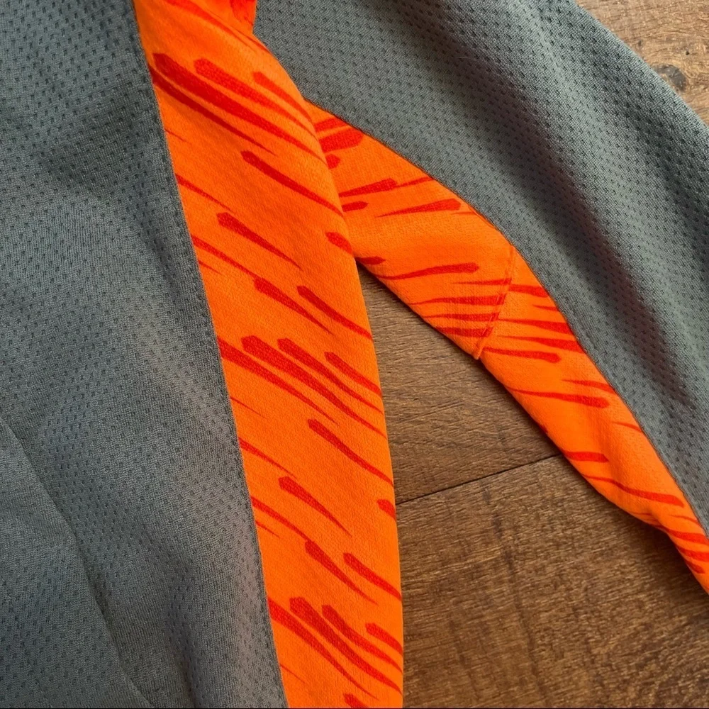 Nike boys full zip jacket coat hoodie hood gray orange pockets Sz 5